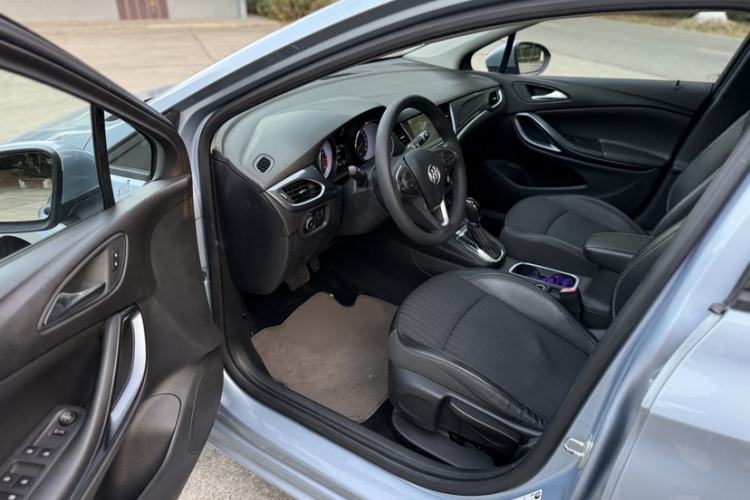Used Buick Verano 2016 Hatchback 15S Automatic Leading Model Interior 3