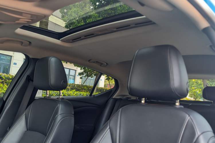 Used Buick Verano 2016 Hatchback 15S Automatic Leading Model Interior 6