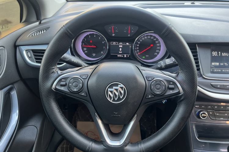 Used Buick Verano 2016 Hatchback 15S Automatic Leading Model Interior 6