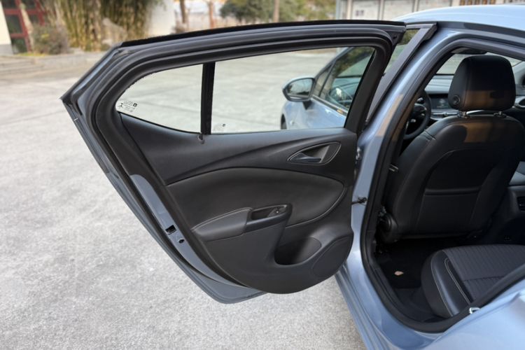Used Buick Verano 2016 Hatchback 15S Automatic Leading Model Interior 7