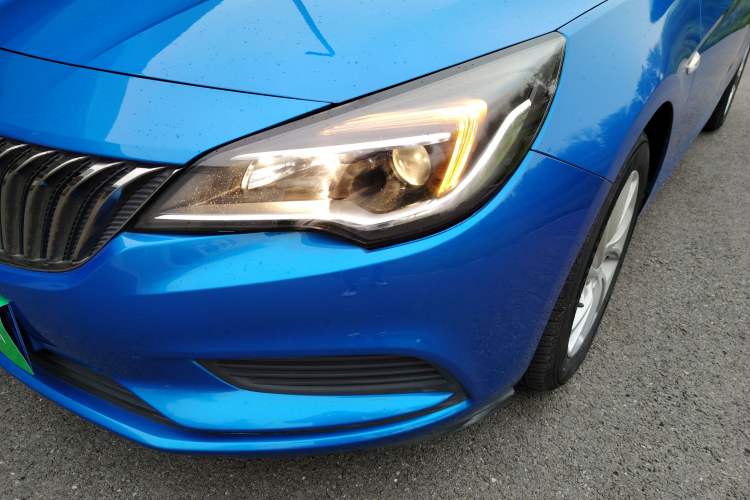 Used Buick Verano 2016 Hatchback 15S Automatic Leading Model Left Front Headlight