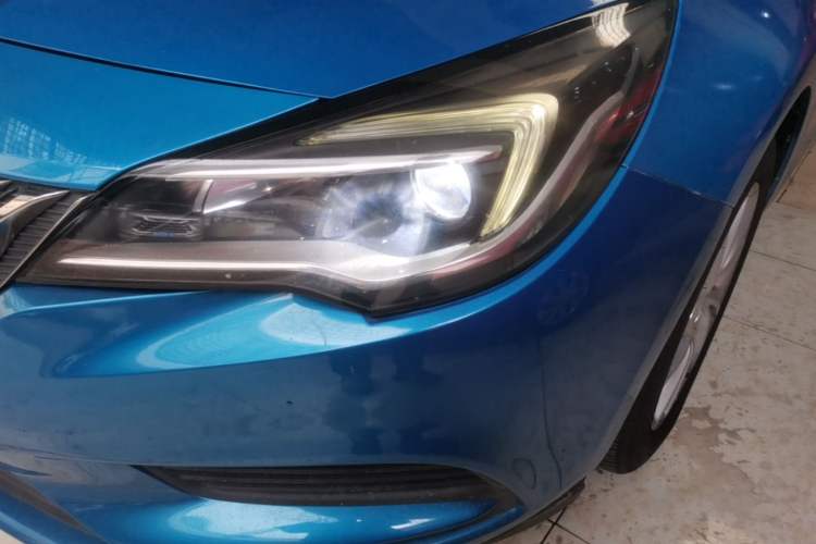 Used Buick Verano 2016 Hatchback 15S Automatic Leading Model Left Front Headlight