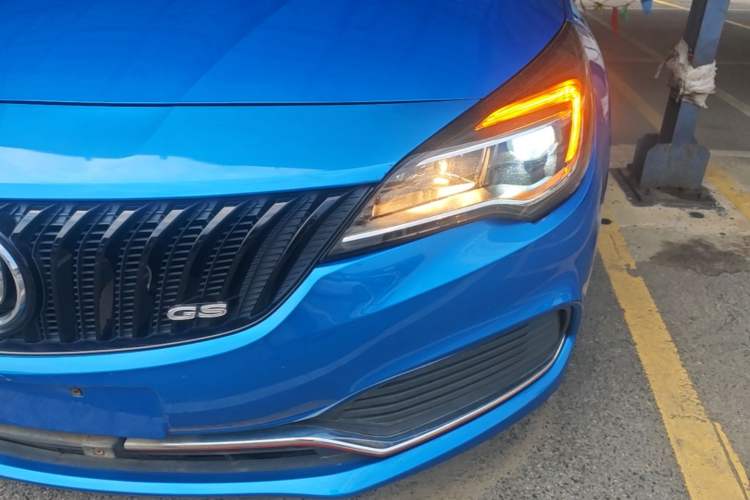 Used Buick Verano 2016 Hatchback GS 20T Dual-Clutch Passionate Sporty Model Left Front Headlight