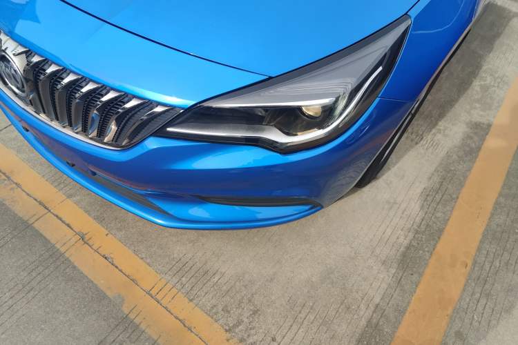 Used Buick Verano 2016 Hatchback 15S Automatic Ambition Model Left Front Headlight