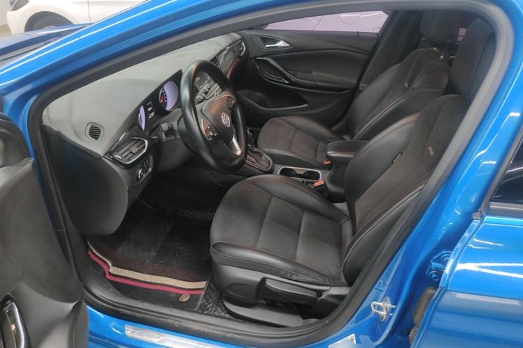 Used Buick Verano 2016 Hatchback GS 20T Dual-Clutch Passionate Sporty Model Left Front Seat