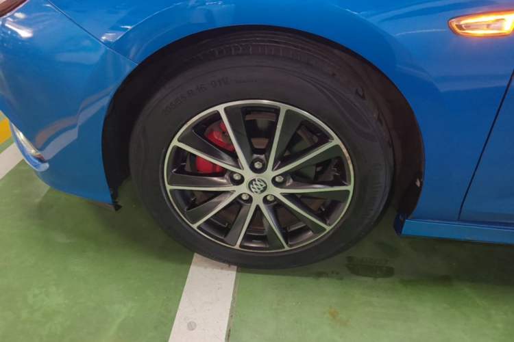 Used Buick Verano 2016 Hatchback GS 20T Dual-Clutch Passionate Sporty Model Left Front Wheel Hub