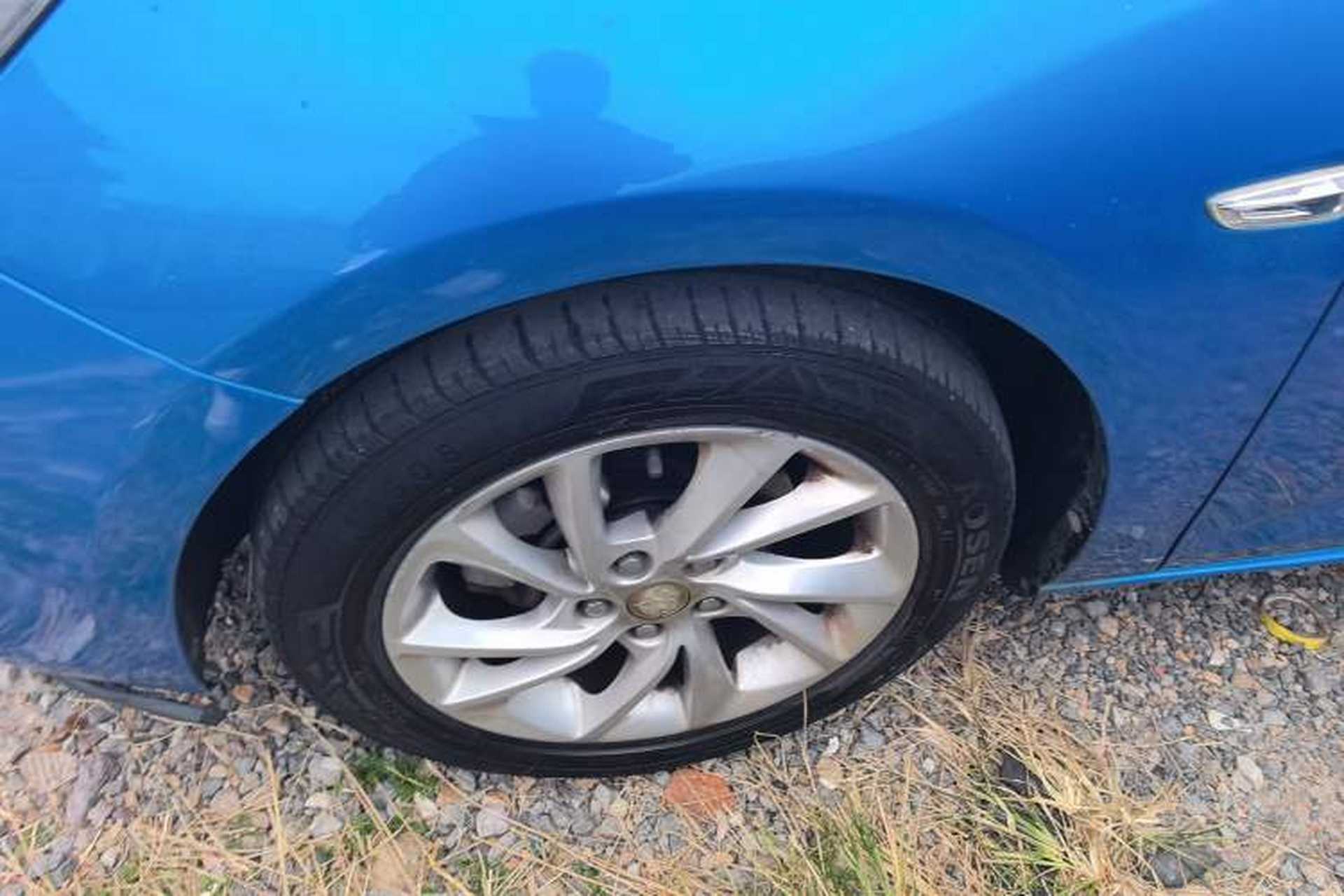 Used Buick Verano 2016 Hatchback 15S Automatic Ambition Model Left Front Wheel Hub
