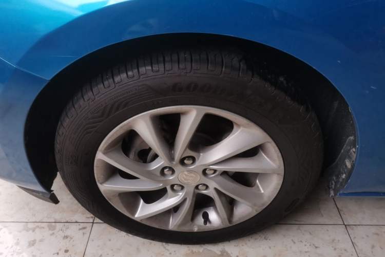 Used Buick Verano 2016 Hatchback 15S Automatic Leading Model Left Front Wheel Hub