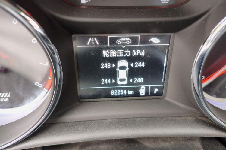Used Buick Verano 2016 Hatchback 15S Automatic Leading Model Odometer Close Up