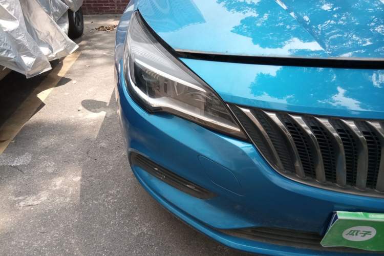 Used Buick Verano 2016 Hatchback 15S Automatic Ambition Model Right Front Headlight