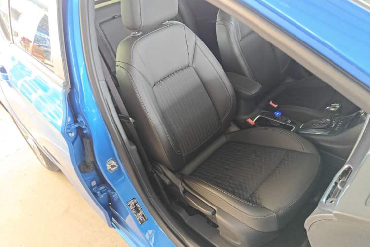 Used Buick Verano 2016 Hatchback 15S Automatic Leading Model Right Front Seat