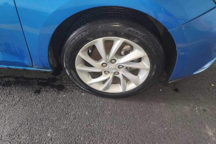 Used Buick Verano 2016 Hatchback 15S Automatic Leading Model Right Front Wheel Hub
