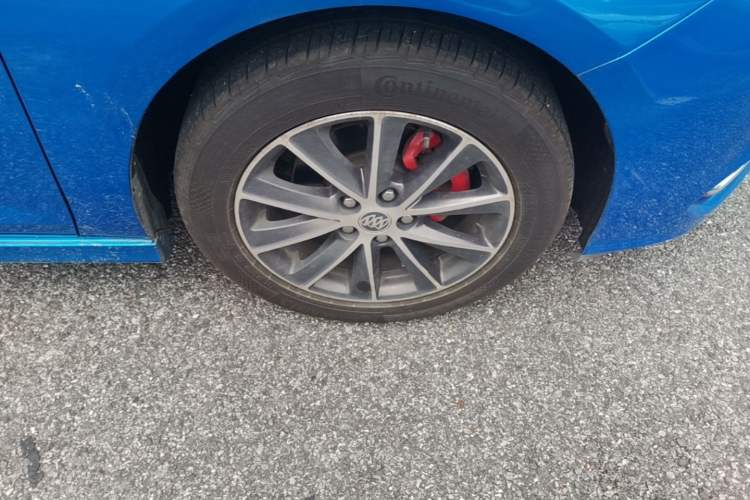 Used Buick Verano 2016 Two-Door GS 20T Dual-Clutch Haoting Sporty Model Right Front Wheel Hub