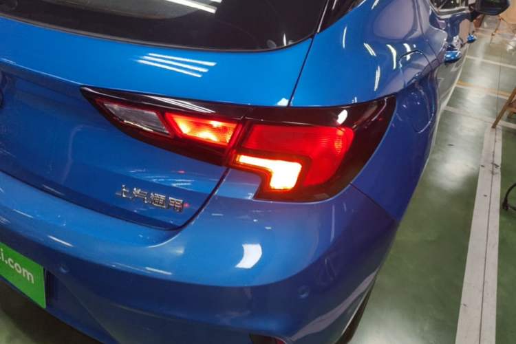 Used Buick Verano 2016 Hatchback GS 20T Dual-Clutch Passionate Sporty Model Right Rear Taillight