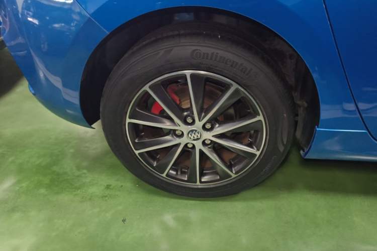 Used Buick Verano 2016 Hatchback GS 20T Dual-Clutch Passionate Sporty Model Right Rear Wheel Hub
