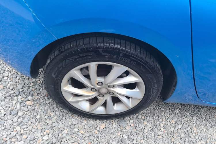 Used Buick Verano 2016 Hatchback 15S Automatic Ambition Model Right Rear Wheel Hub