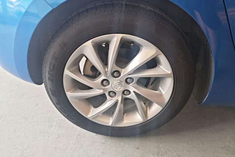 Used Buick Verano 2016 Hatchback 15S Automatic Ambition Model Right Rear Wheel Hub