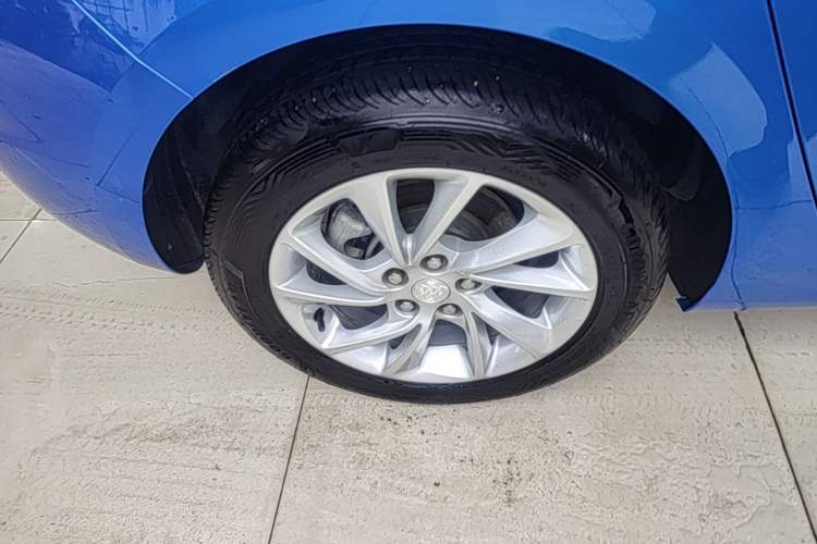 Used Buick Verano 2016 Hatchback 15S Automatic Ambition Model Right Rear Wheel Hub