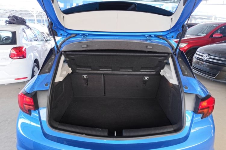 Used Buick Verano 2016 Hatchback 15S Automatic Leading Model Trunk