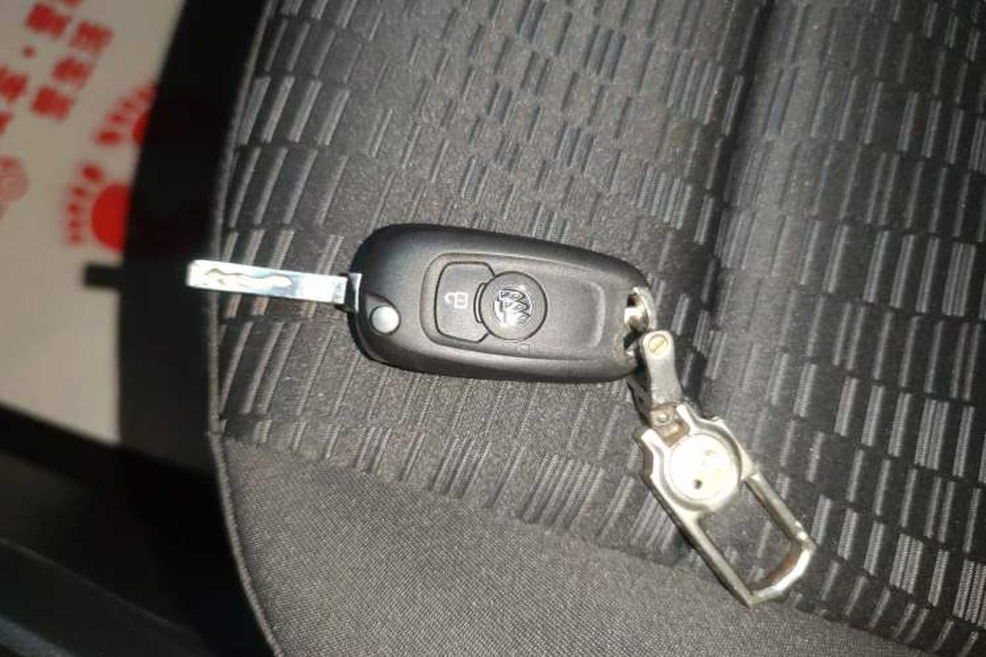 Used Buick Verano 2016 Hatchback 15S Automatic Ambition Model Vehicle Key