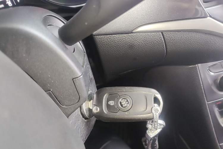 Used Buick Verano 2016 Hatchback 15S Automatic Ambition Model Vehicle Key