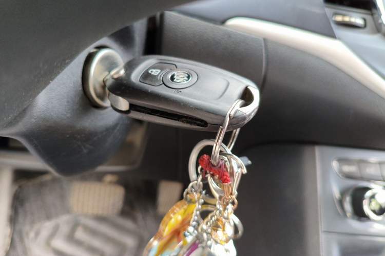 Used Buick Verano 2016 Hatchback 15S Automatic Leading Model Vehicle Key