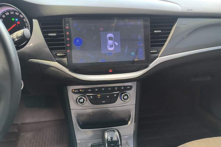 Used Buick Verano 2016 Hatchback 15S Automatic Leading Model Audio And AC Panel