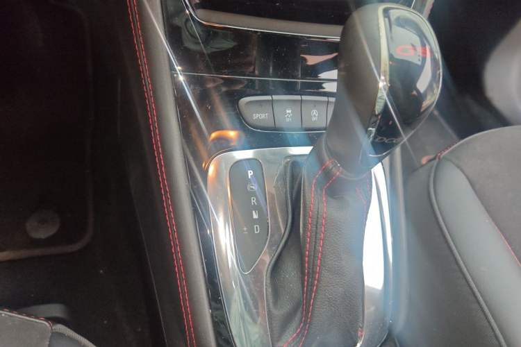 Used Buick Verano 2016 Hatchback GS 20T Dual-Clutch Passionate Sporty Model Gear Lever
