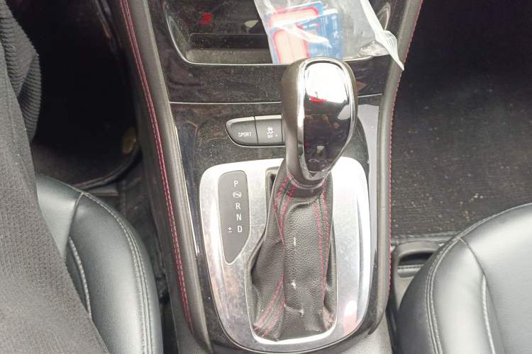 Used Buick Verano 2016 Two-Door GS 20T Dual-Clutch Haoting Sporty Model Gear Lever