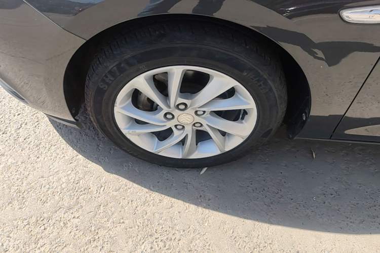 Used Buick Verano 2016 Hatchback 15S Automatic Leading Model Left Front Wheel Hub
