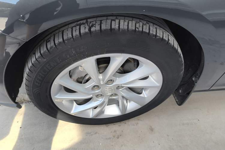 Used Buick Verano 2016 Hatchback 15S Automatic Leading Model Left Front Wheel Hub