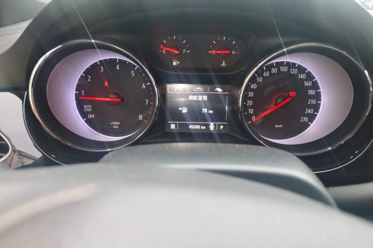 Used Buick Verano 2016 Hatchback GS 20T Dual-Clutch Passionate Sporty Model Odometer Close Up