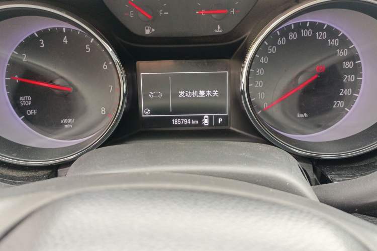 Used Buick Verano 2016 Two-Door GS 20T Dual-Clutch Haoting Sporty Model Odometer Close Up