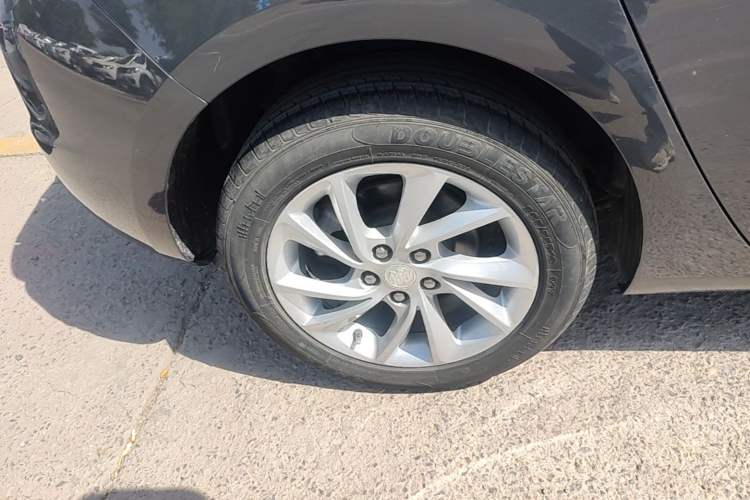 Used Buick Verano 2016 Hatchback 15S Automatic Leading Model Right Rear Wheel Hub