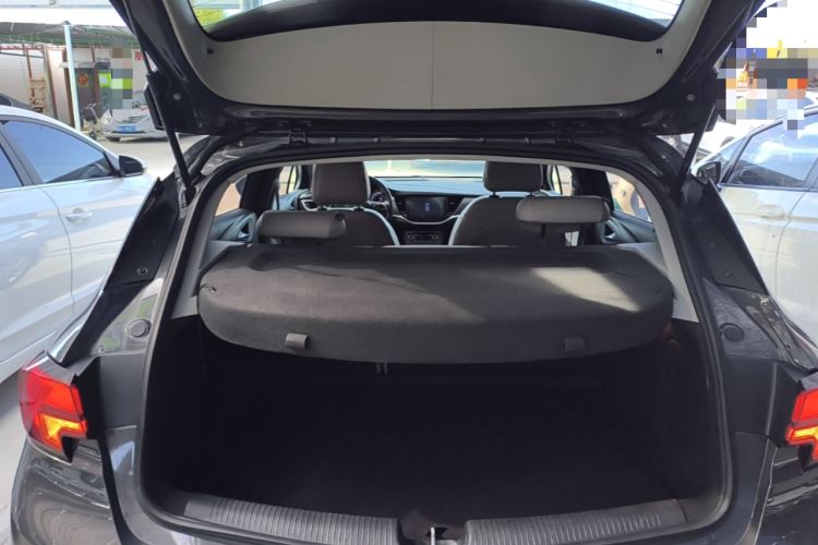 Used Buick Verano 2016 Hatchback 15S Automatic Leading Model Trunk