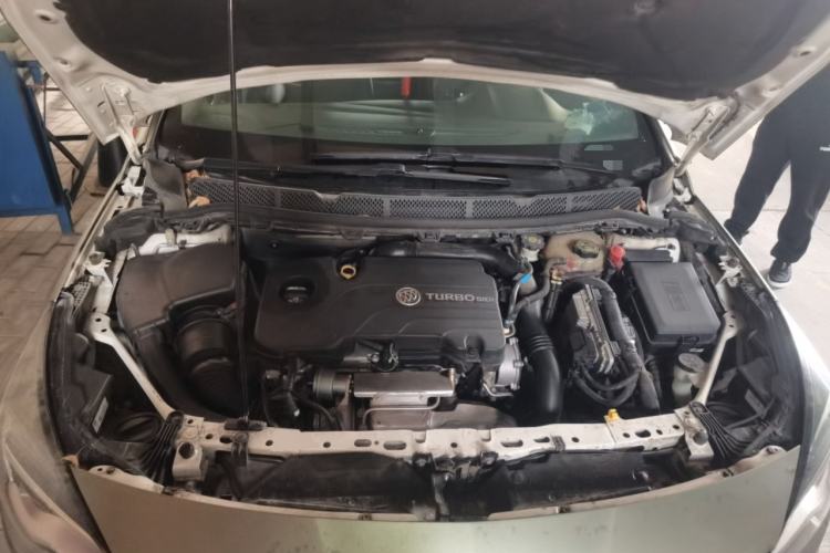 Used Buick Verano 2016 Hatchback GS 20T Dual-Clutch Passionate Sporty Model Engine Bay