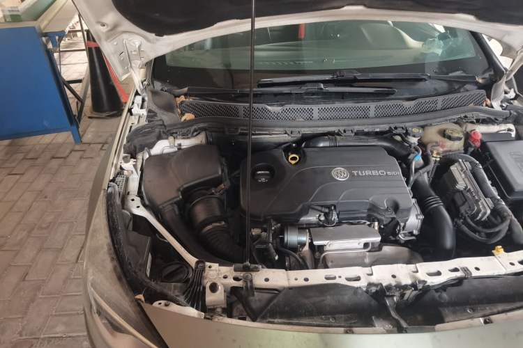 Used Buick Verano 2016 Hatchback GS 20T Dual-Clutch Passionate Sporty Model Engine Bay Right