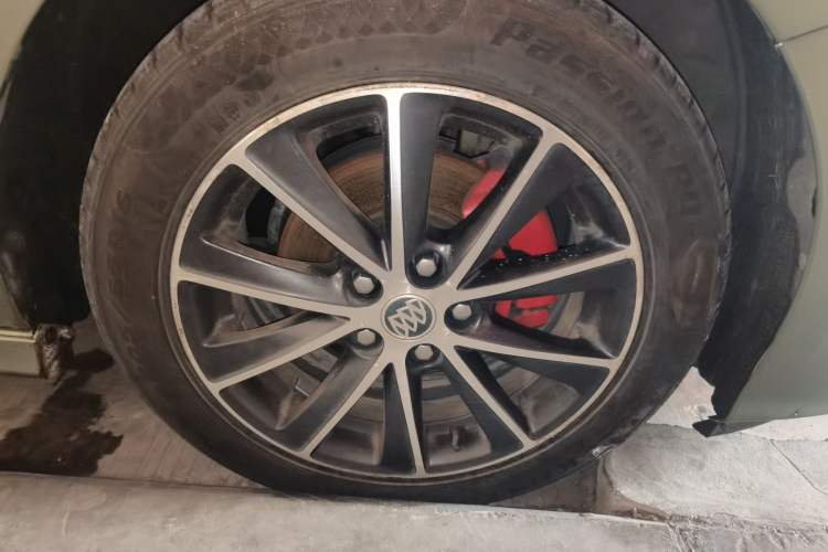 Used Buick Verano 2016 Hatchback GS 20T Dual-Clutch Passionate Sporty Model Right Front Wheel Hub