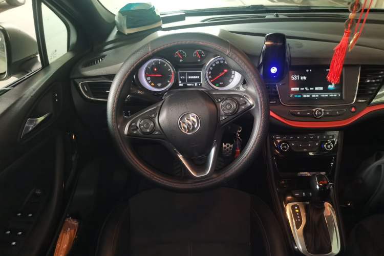 Used Buick Verano 2016 Hatchback GS 20T Dual-Clutch Passionate Sporty Model Steering Wheel