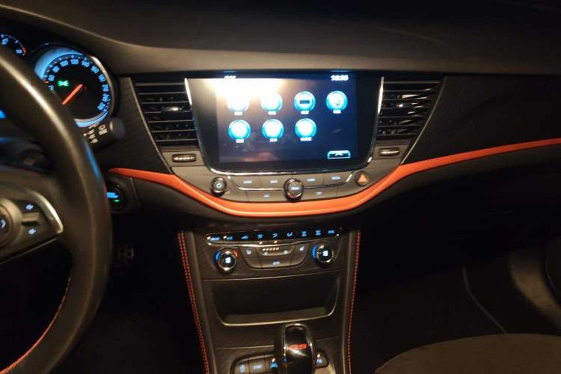 Used Buick Verano 2016 Hatchback GS 20T Dual-Clutch Passionate Sporty Model Audio And AC Panel