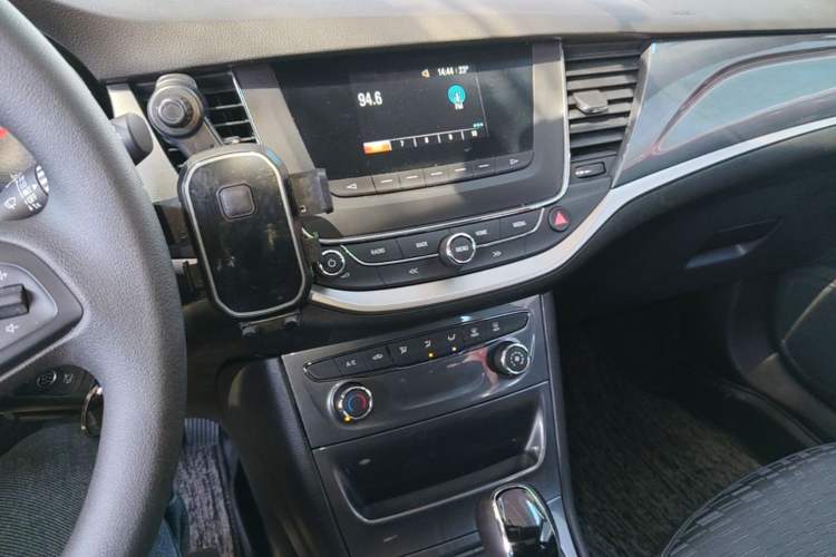 Used Buick Verano 2016 Hatchback 15S Automatic Ambition Model Audio And AC Panel