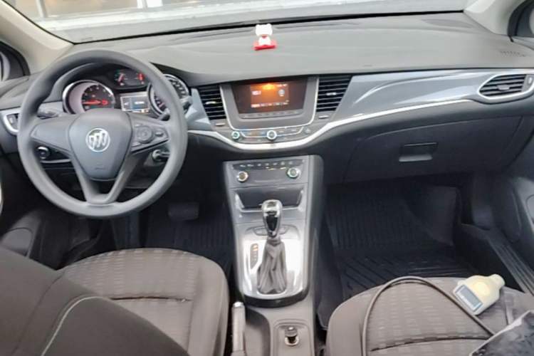 Used Buick Verano 2016 Hatchback 15S Automatic Ambition Model Center Console