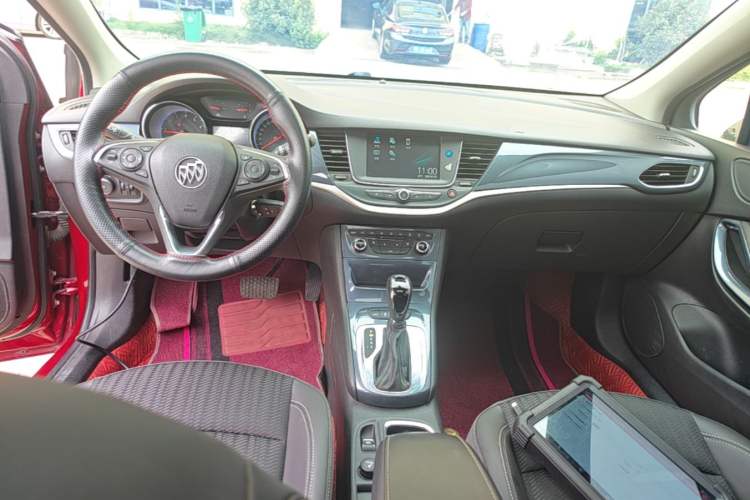 Used Buick Verano 2016 Hatchback 15S Automatic Leading Model Center Console