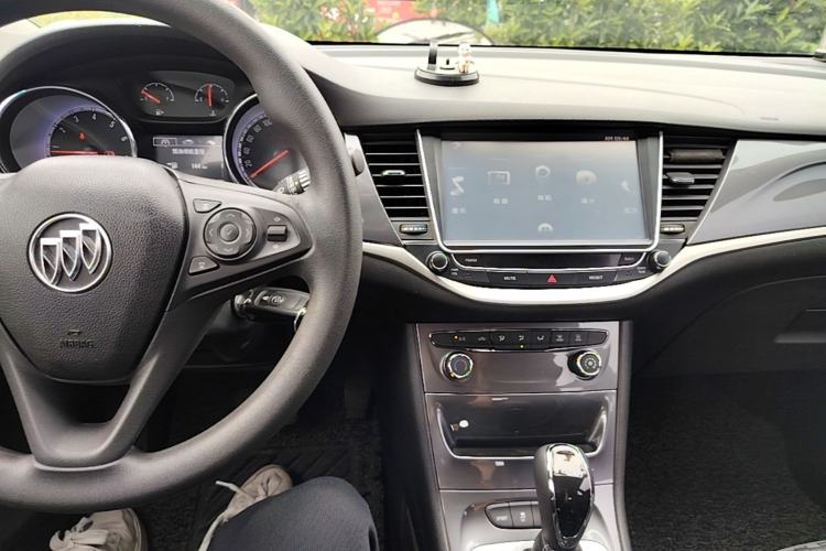 Used Buick Verano 2016 Hatchback 15S Automatic Ambition Model Center Console