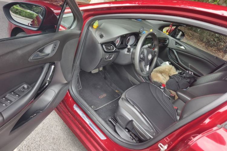 Used Buick Verano 2016 Hatchback GS 20T Dual-Clutch Passionate Sporty Model Driver Seat
