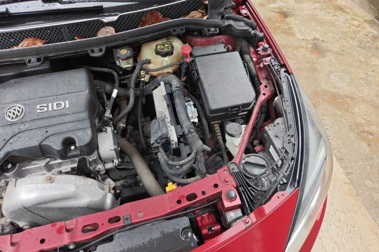 Used Buick Verano 2016 Hatchback 15S Automatic Leading Model Engine Bay Left