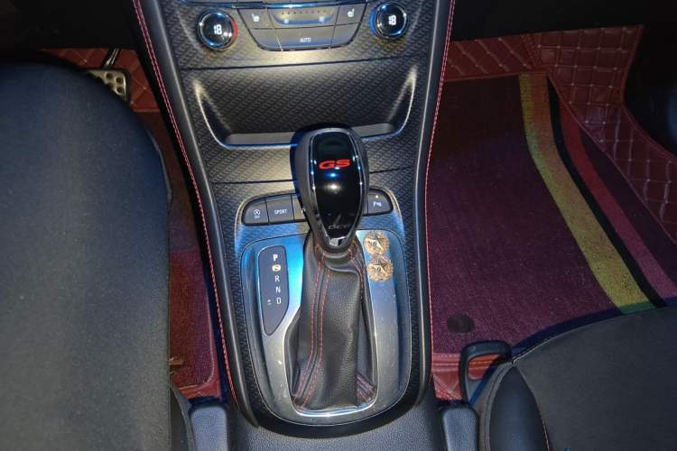 Used Buick Verano 2016 Hatchback GS 20T Dual-Clutch Passionate Sporty Model Gear Lever