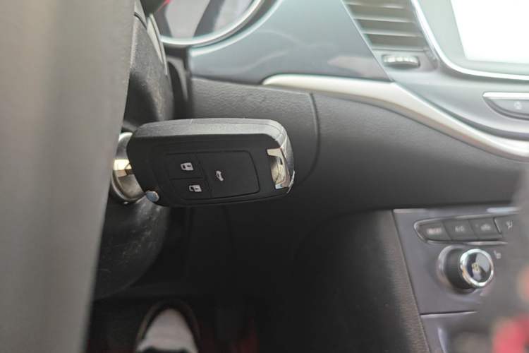 Used Buick Verano 2016 Hatchback 15S Automatic Leading Model Interior 1