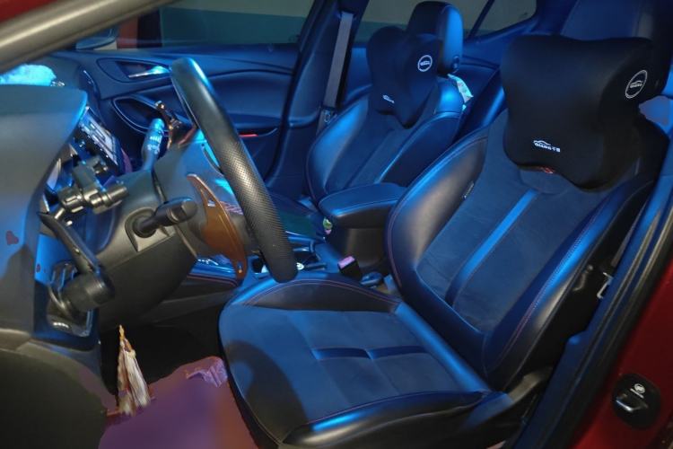 Used Buick Verano 2016 Hatchback GS 20T Dual-Clutch Passionate Sporty Model Left Front Seat