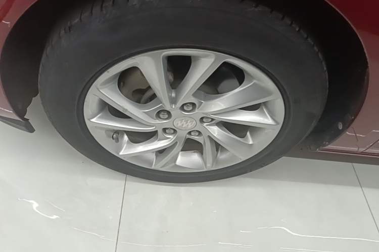 Used Buick Verano 2016 Hatchback 15S Automatic Leading Model Left Front Wheel Hub